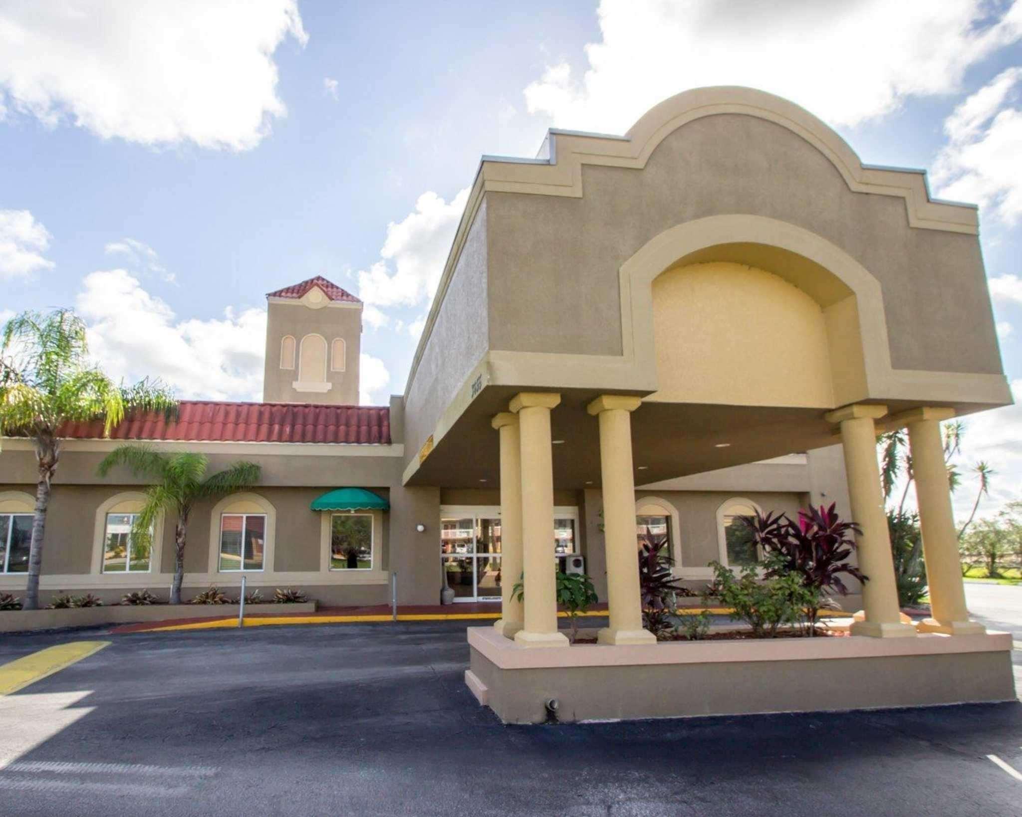 Quality Inn Kennedy Space Center Titusville Exterior photo